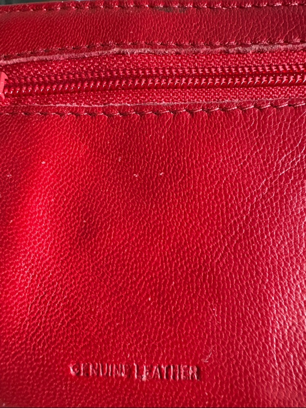 Axessimo Red Leather Compact Wallet - Picture 8 of 8